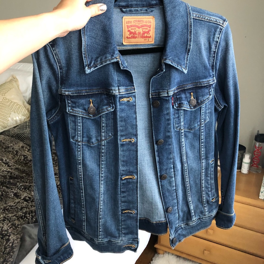 Levi’s Original Denim Jacket - Soft!!